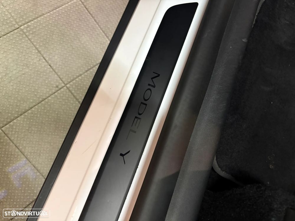 Tesla Model Y RWD - 27