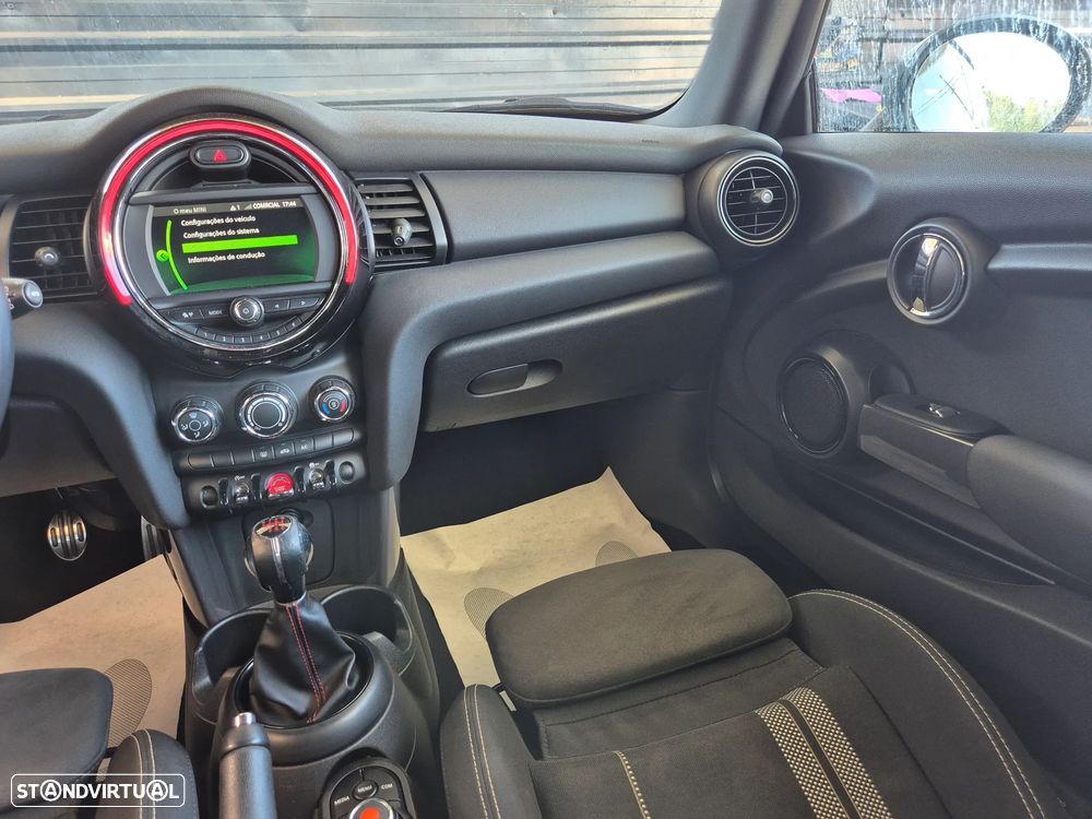 MINI 3 Portas One JCW - 27