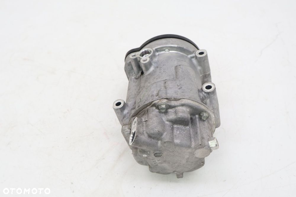 LEXUS LM II 2.5 HYBRID SPRĘŻARKA KLIMATYZACJI 042400-2570 - 2