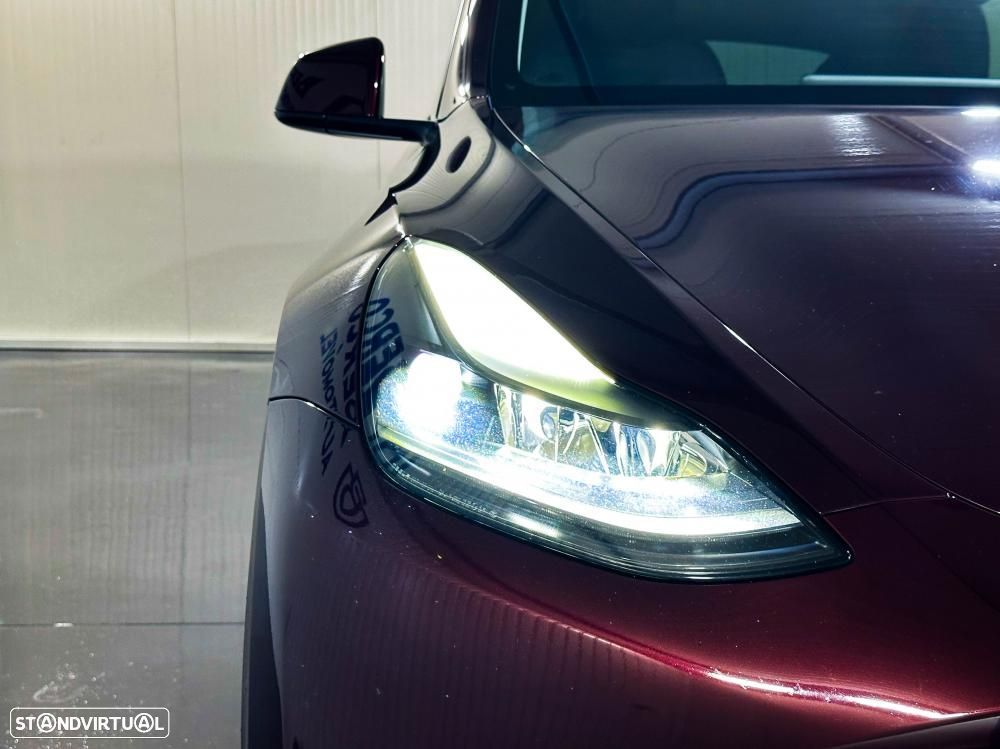 Tesla Model Y Performance Dual Motor AWD - 15