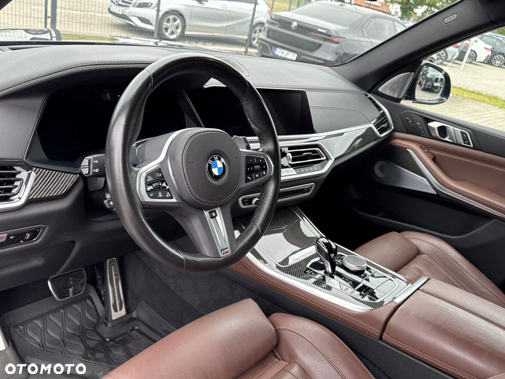 BMW X5 M50i - 11