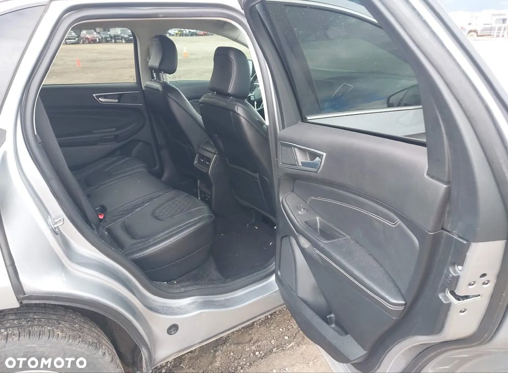 Ford Edge - 11