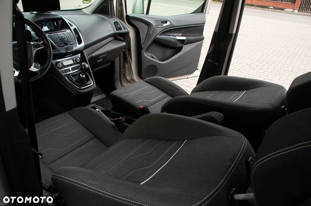 Ford Tourneo Connect Grand 1.6 TDCi Titanium - 25