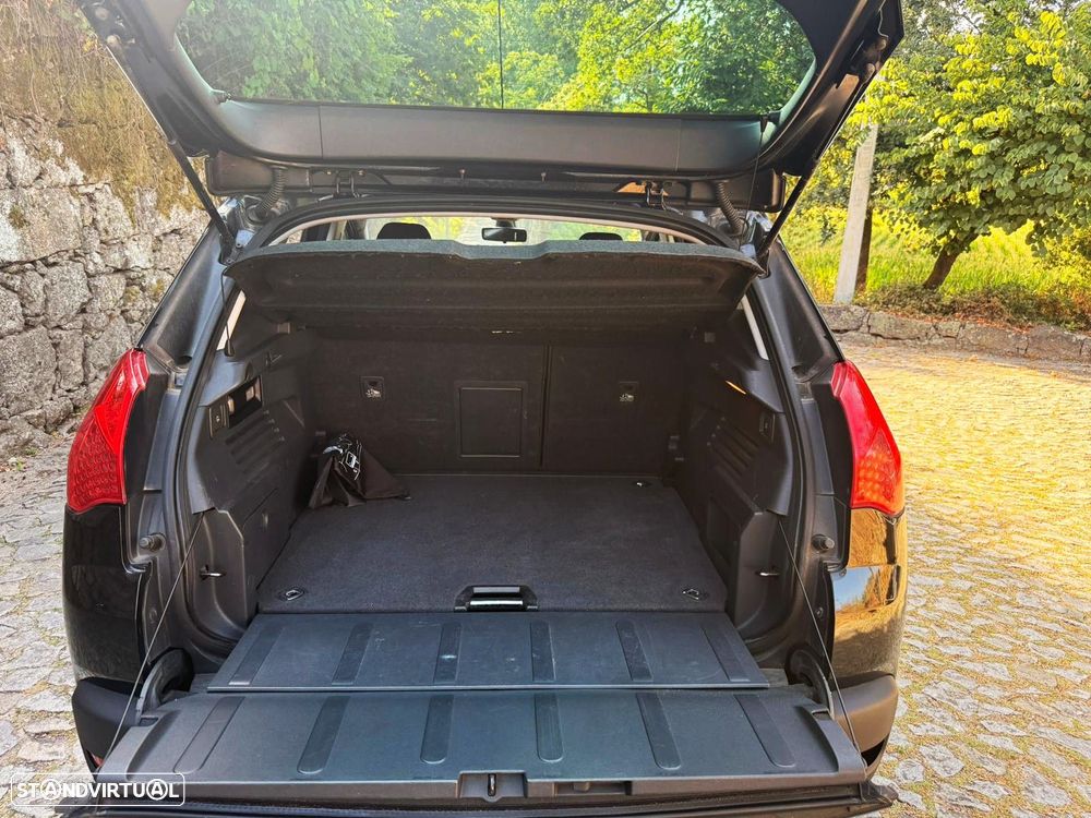 Peugeot 3008 1.6 HDi Executive CMP6 - 19