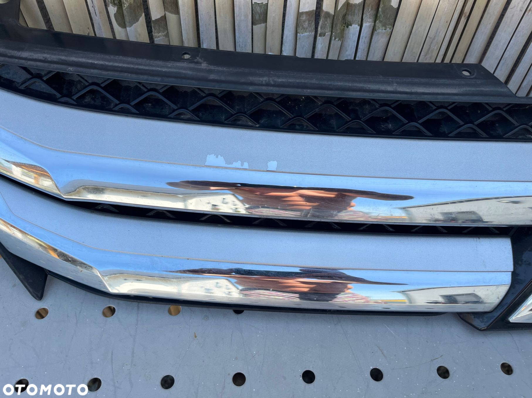 MITSUBISHI ECLIPSE CROSS ATRAPA GRILL - 2