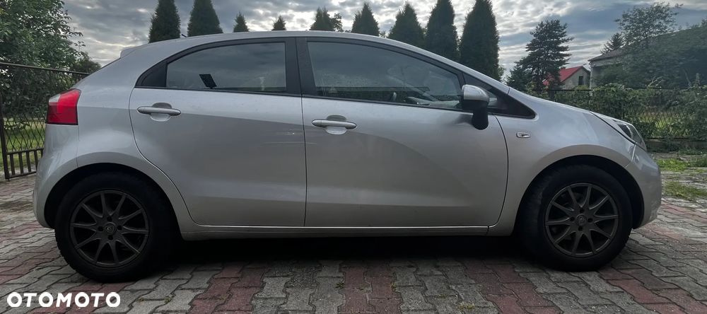 Kia Rio 1.2 Attract - 6