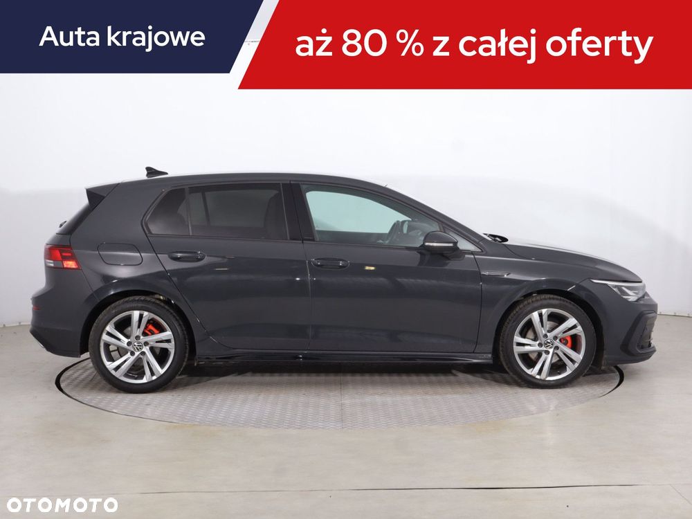Volkswagen Golf - 8