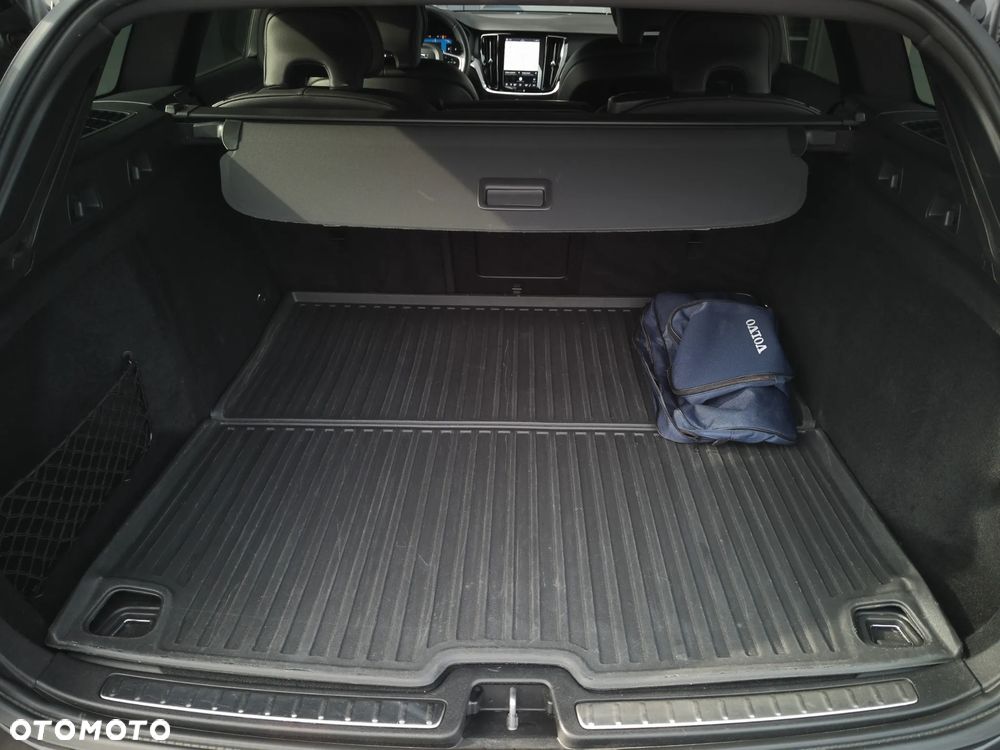 Volvo V60 B4 D Plus Dark - 10