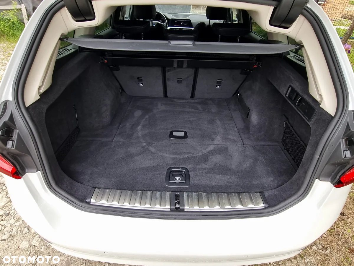 BMW Seria 3 320d xDrive Luxury Line sport - 40