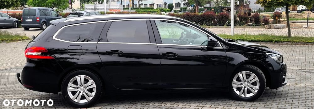 Peugeot 308 BlueHDi 130 Stop & Start Allure Business-Paket - 13