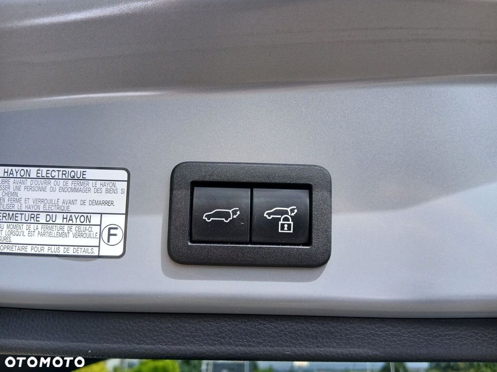 Toyota Corolla Cross 2.0 Hybrid Executive - 9
