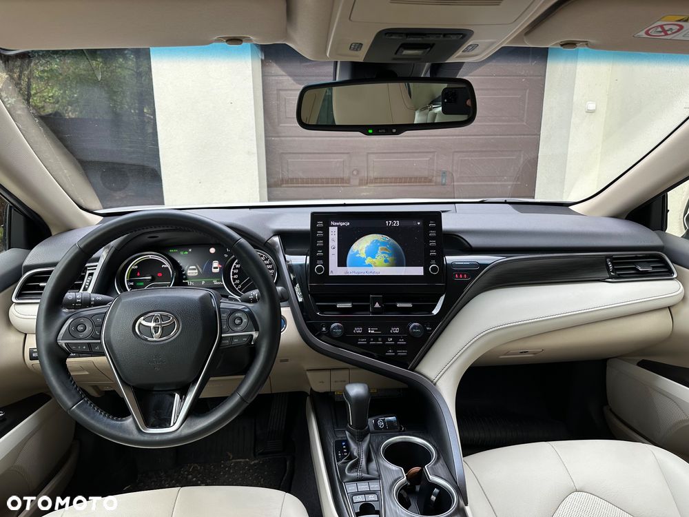 Toyota Camry 2.5 Hybrid Executive CVT - 12