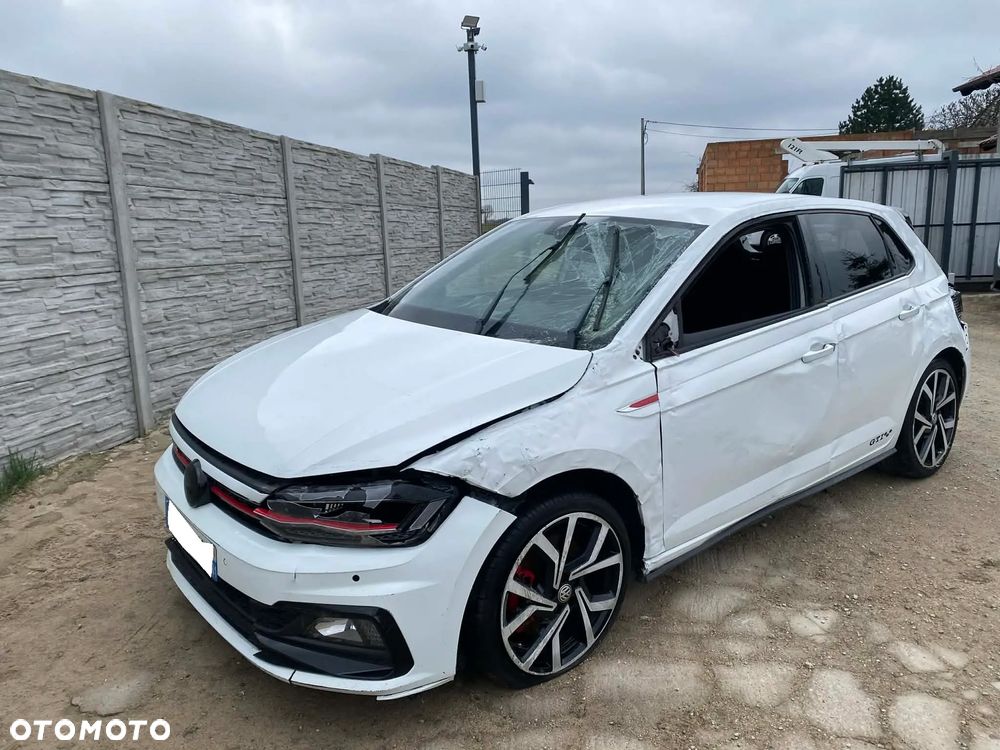 Volkswagen Polo 2.0 TSI DSG GTI - 5