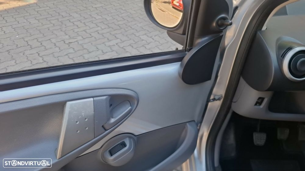 Toyota Aygo 1.0 + AC - 13
