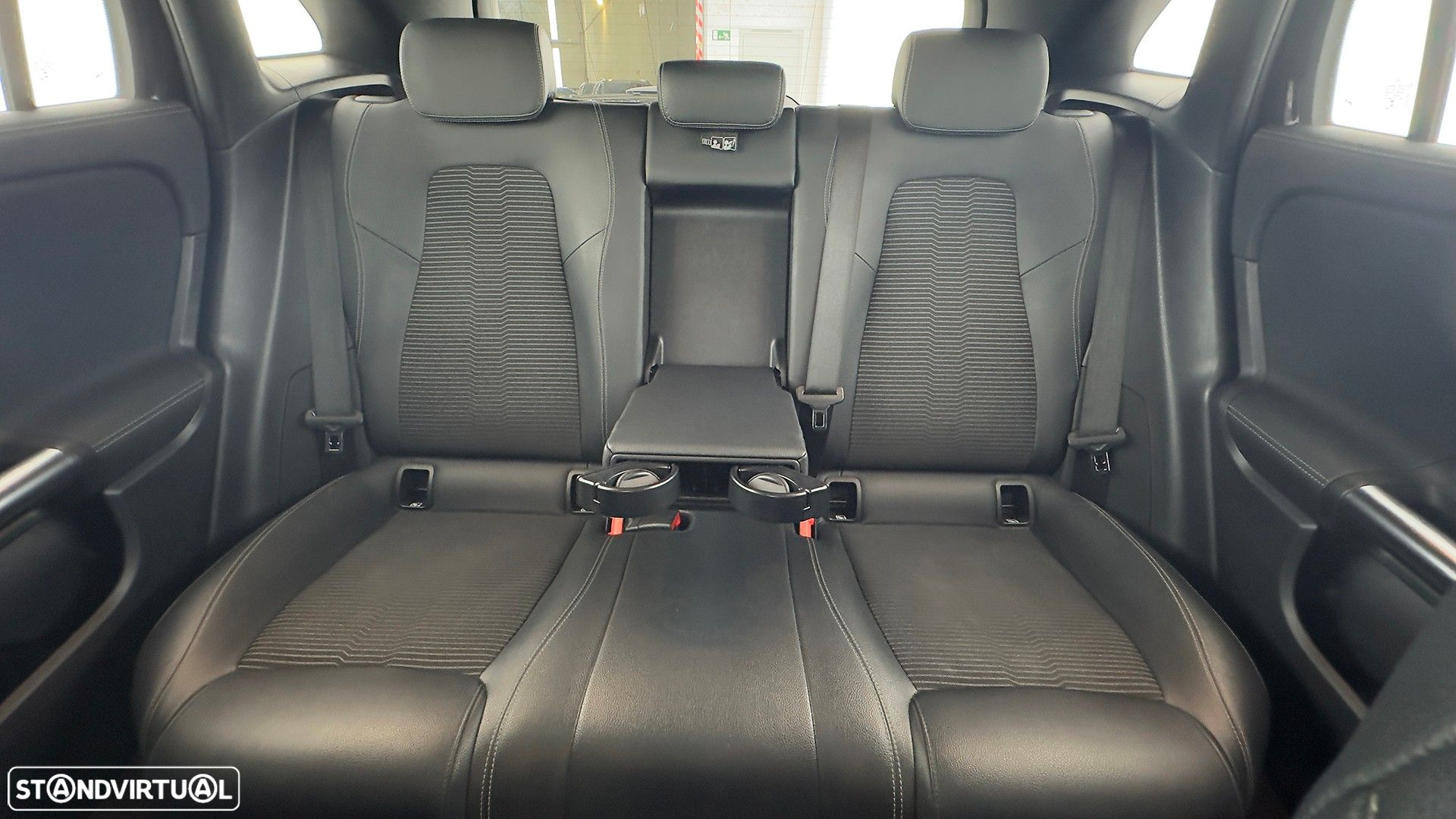 Mercedes-Benz EQA 250 Progressive - 52
