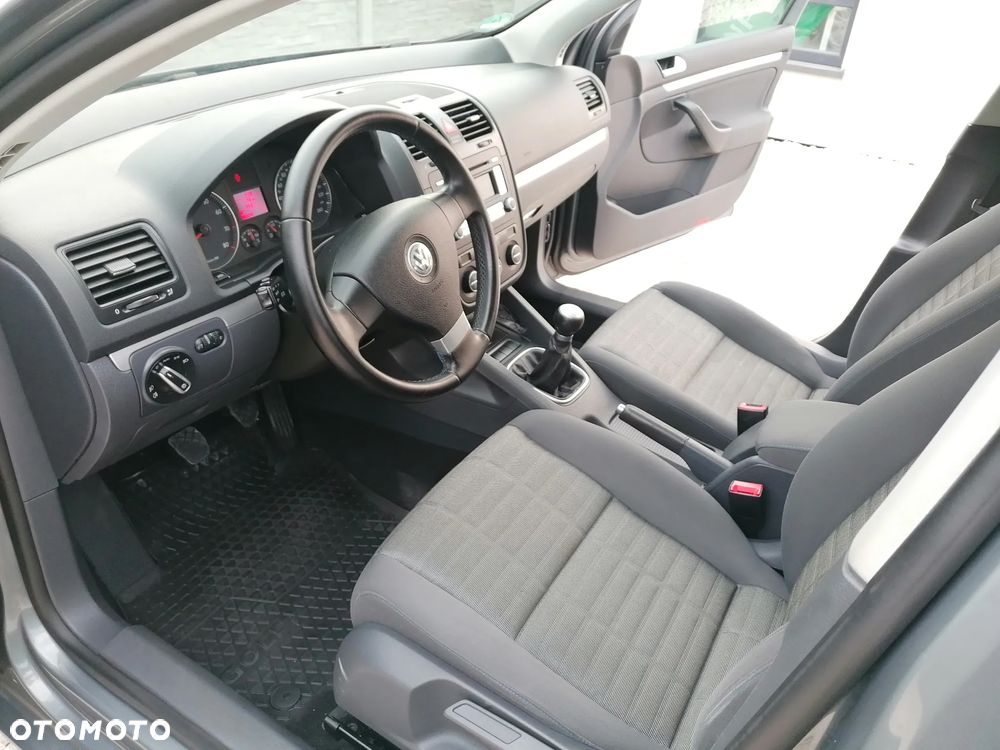 Volkswagen Golf 1.6 Tour - 11