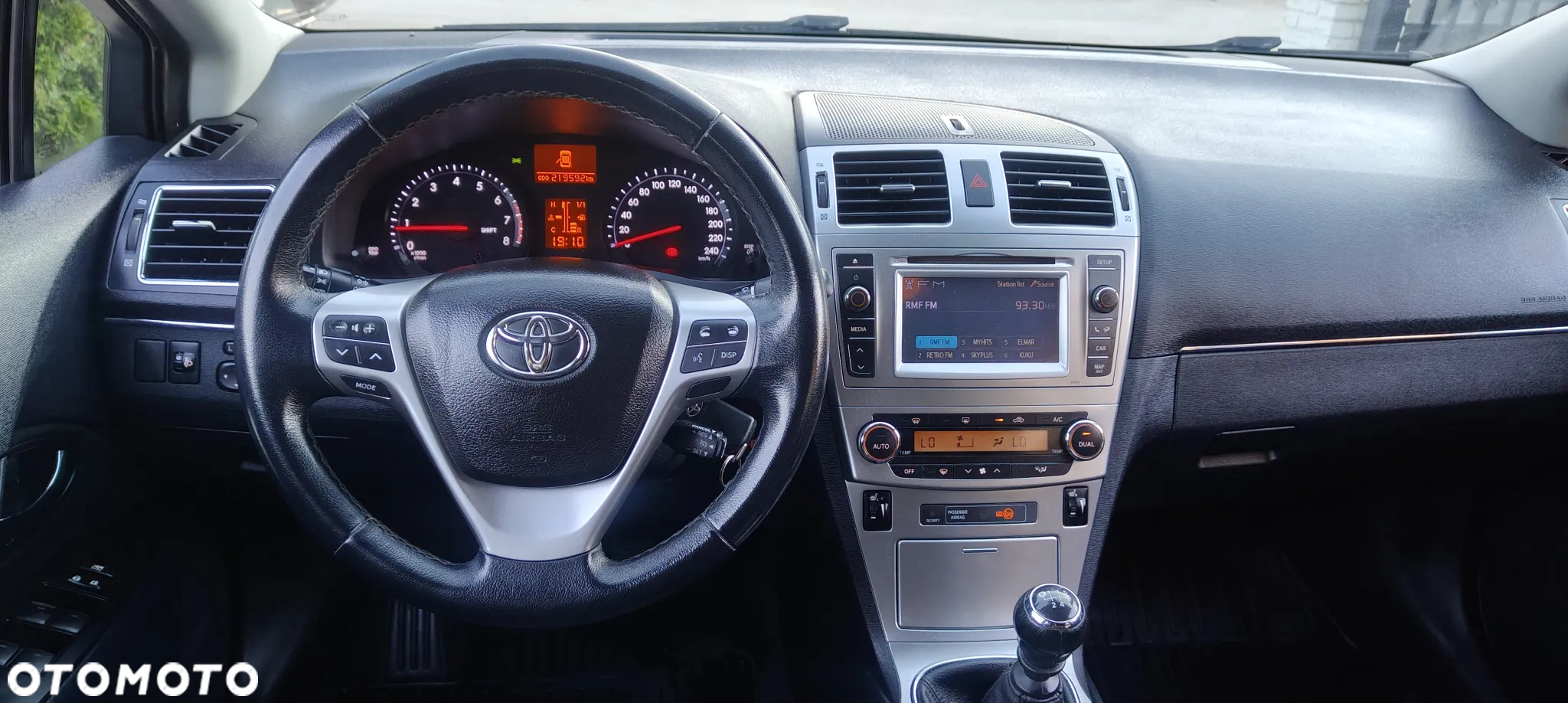 Toyota Avensis 1.8 Executive - 23