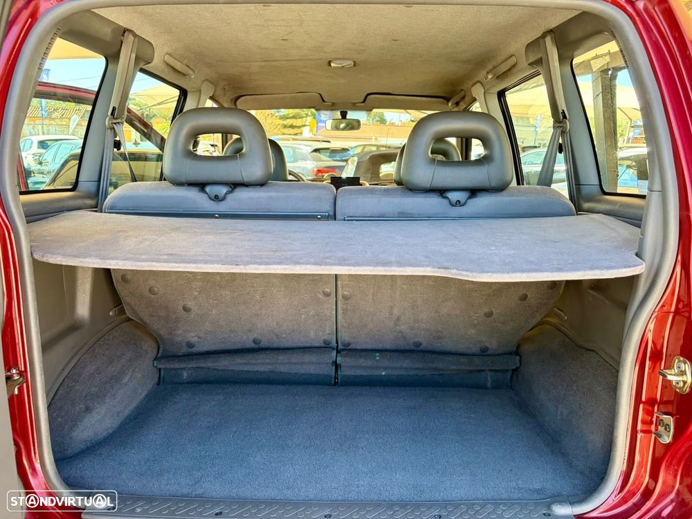 Nissan Terrano II 2.7 LX - 21