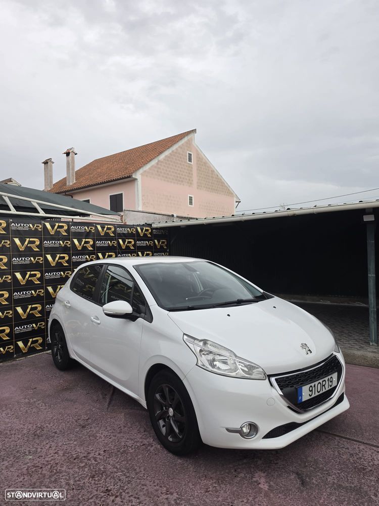 Peugeot 208 - 3