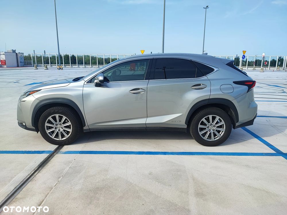 Lexus NX 300h Elegance AWD - 3