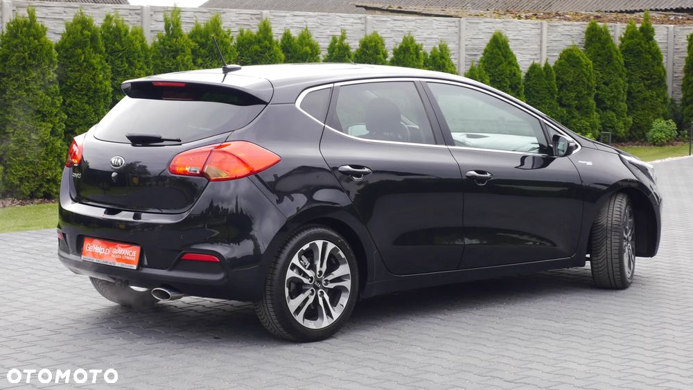 Kia Ceed 1.6 GDI ISG Platinum Edition - 20