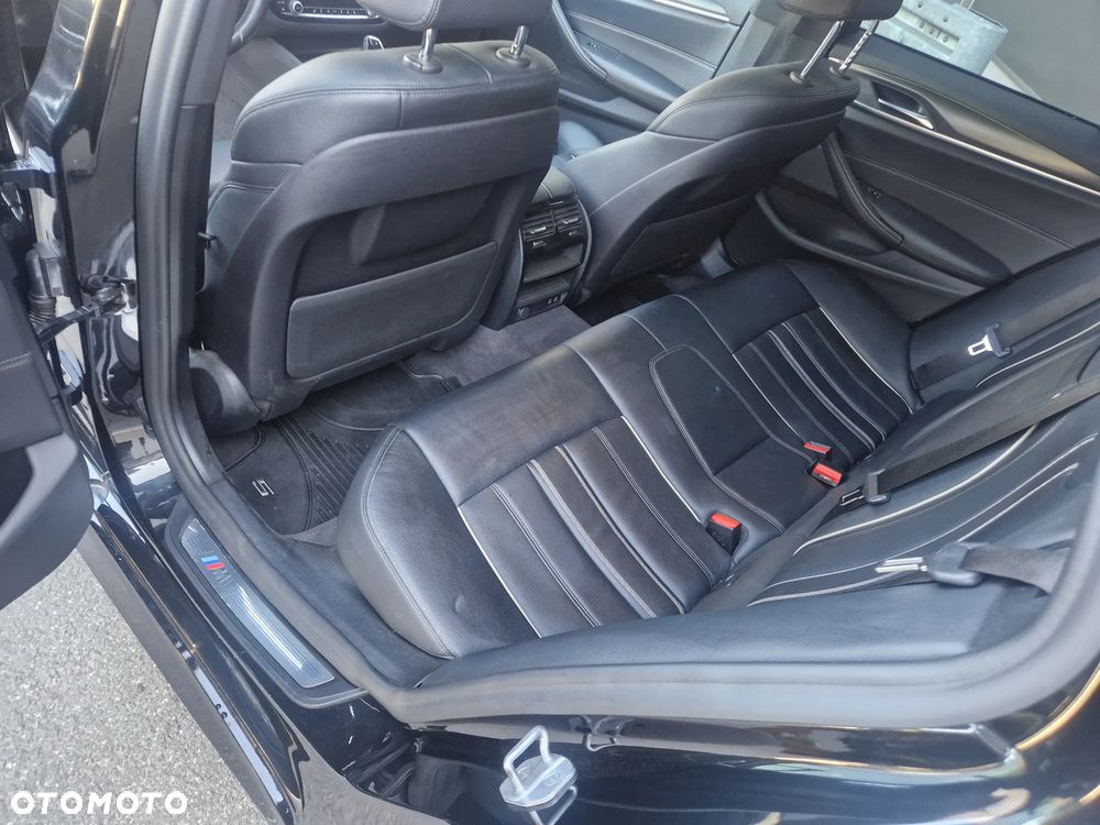 BMW Seria 5 520d xDrive M Sport sport - 16