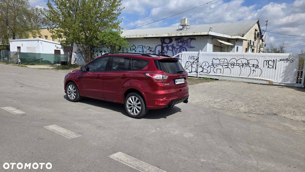 Ford Escape 2.0 EcoBoost AWD Titanium - 9