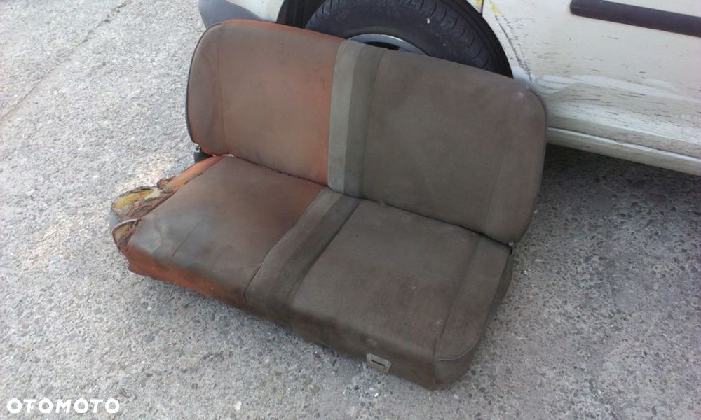 KANAPA  4-osobowa  DubelKabina  II Rzędu tylna  MAN Mercedes Scania Volvo DAF IVECO Volkswagen VW - 8