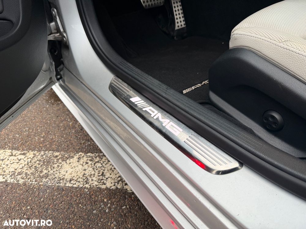 Mercedes-Benz C 400 4Matic T 7G-TRONIC AMG Line - 24