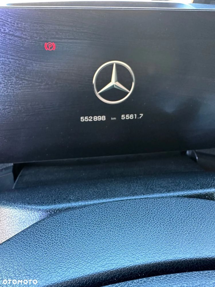 Mercedes-Benz 1845 - 11