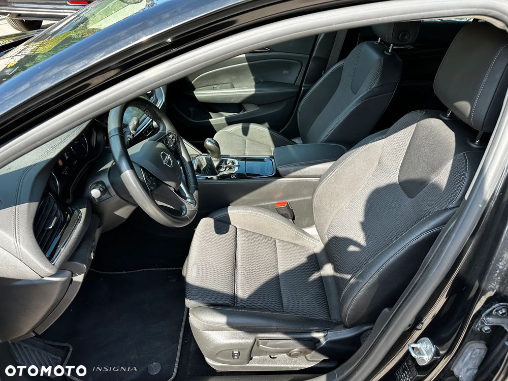 Opel Insignia - 21