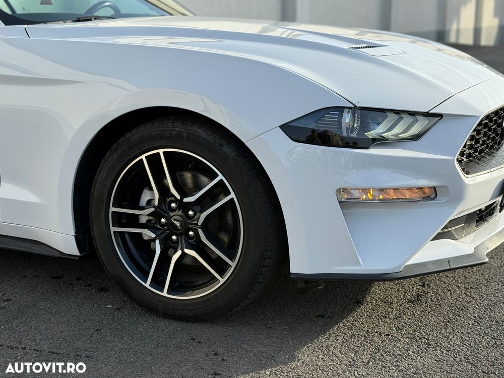 Ford Mustang Cabrio 2.3 Eco Boost - 30