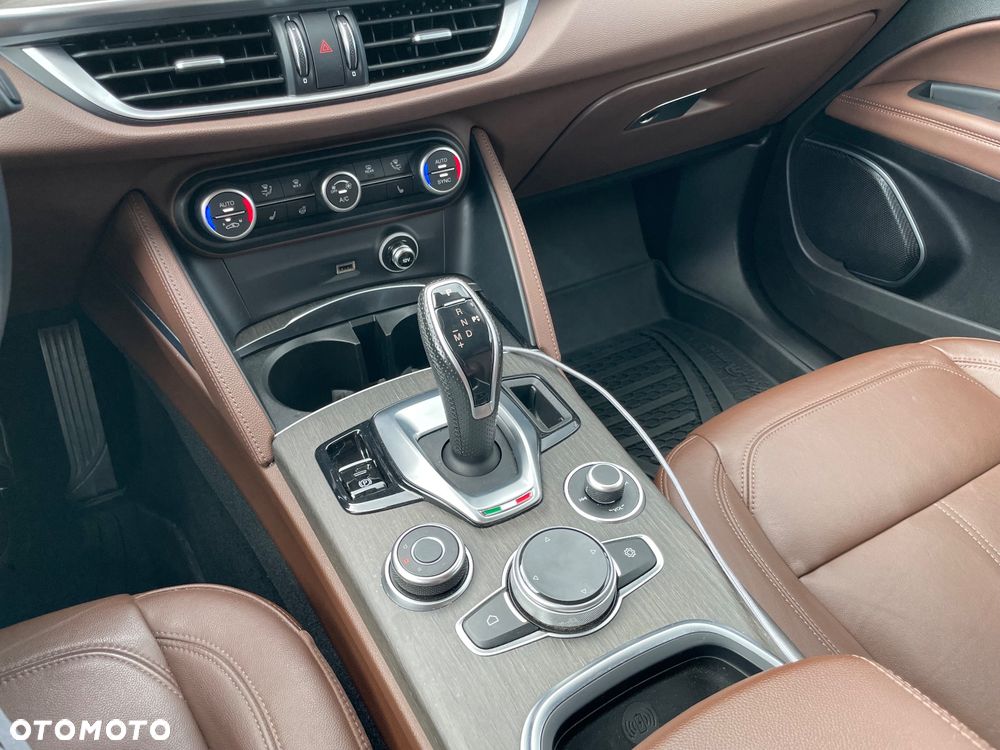 Alfa Romeo Stelvio 2.0 Turbo Veloce Q4 - 15