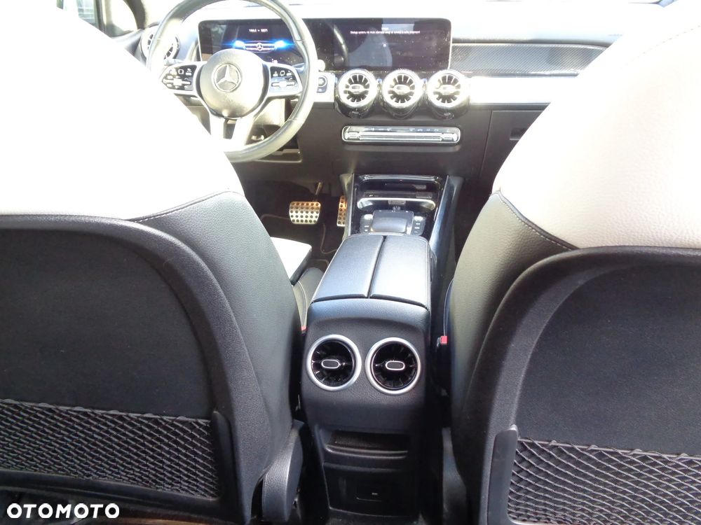 Mercedes-Benz GLB 250 4Matic 8G-DCT Special Edition - 15