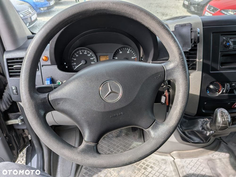Mercedes-Benz Sprinter - 15