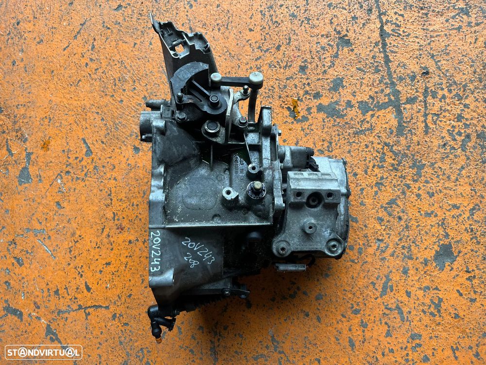 Caixa de Velocidades Citroen C3/Peugeot 208 1.5 BlueHDI Ref: 20V243 - 1