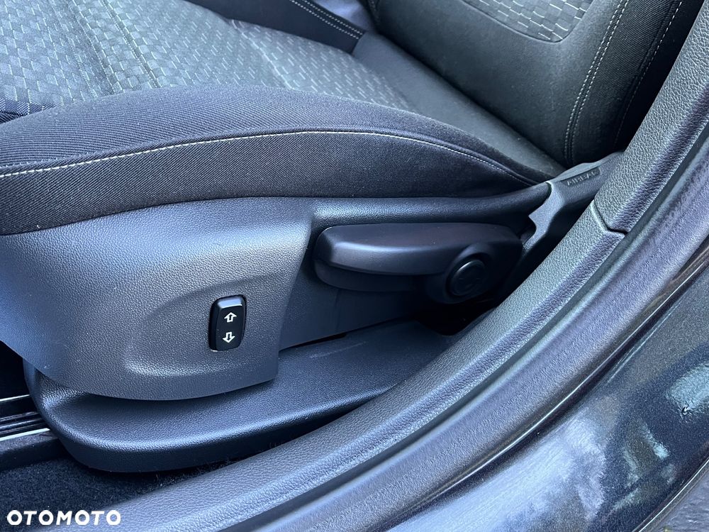 Opel Astra 1.4 Turbo Business - 12