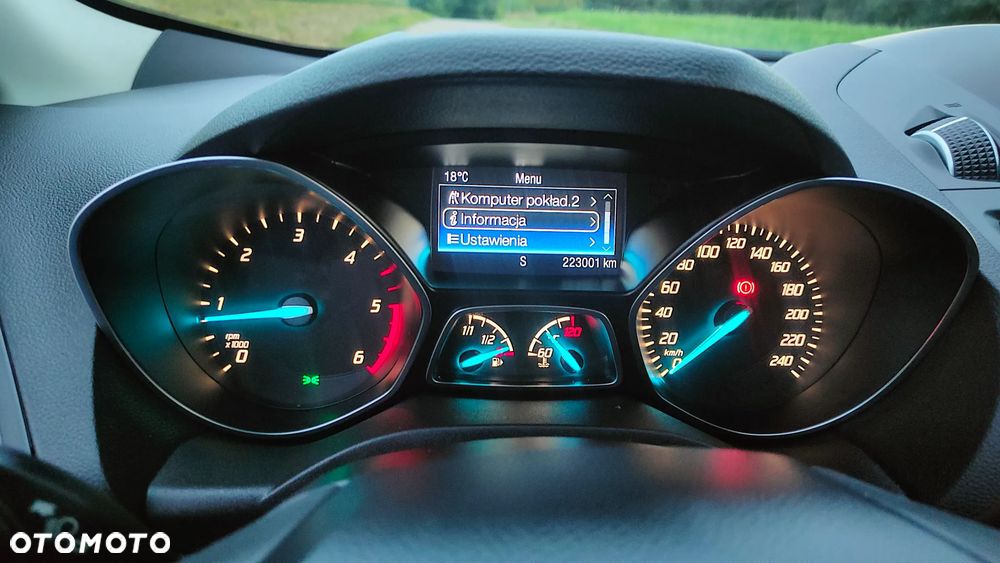 Ford Kuga - 27