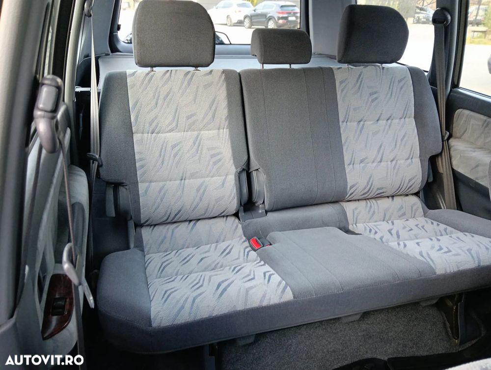 Toyota Land Cruiser 90 TD4-D - 13