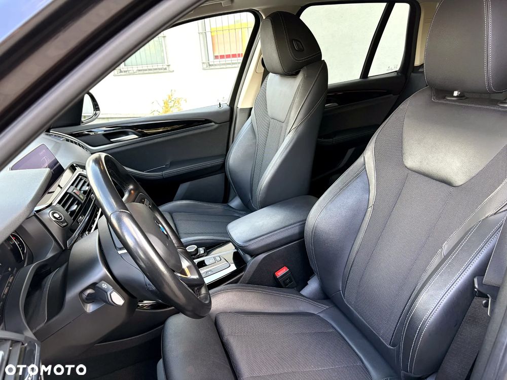 BMW X3 xDrive20i - 12