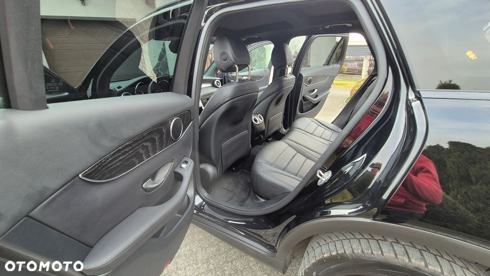 Mercedes-Benz GLC 300 4-Matic - 5
