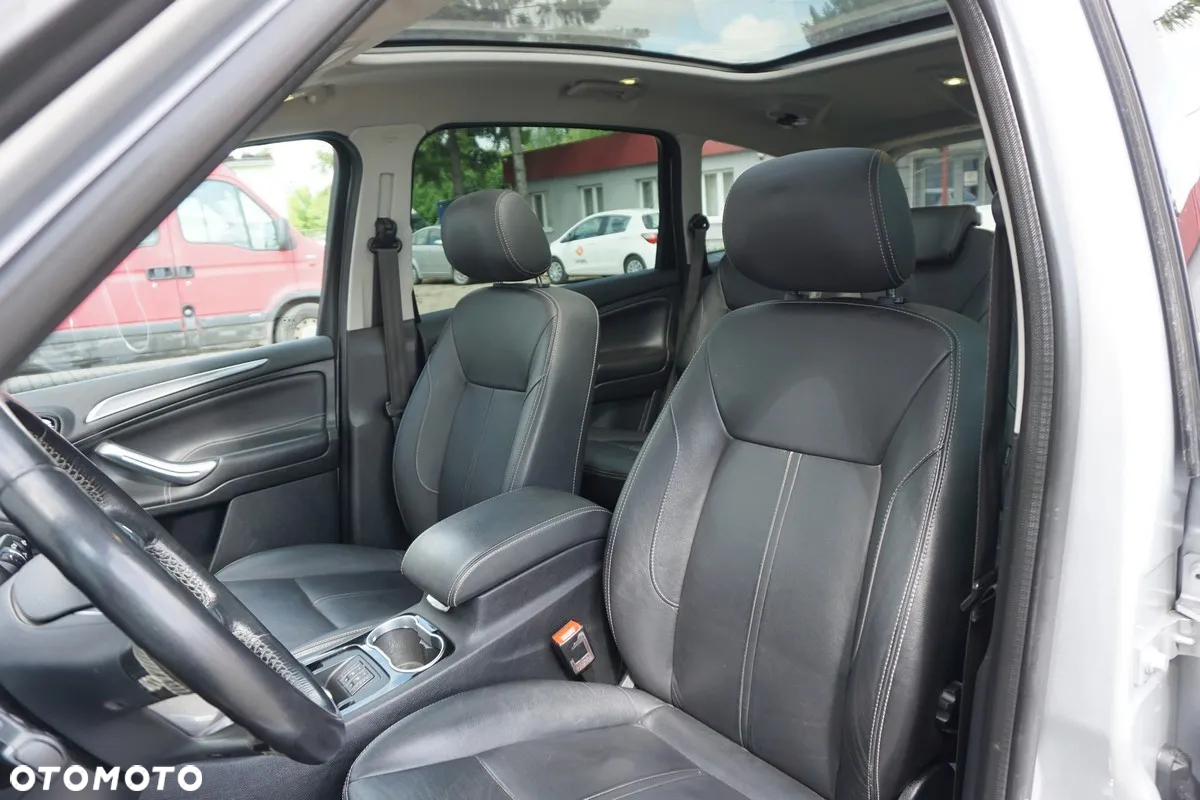 Ford S-Max 2.0 TDCi DPF Titanium X - 13