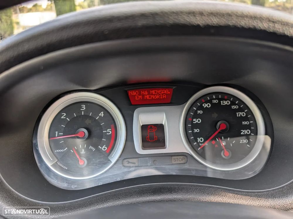Renault Clio 1.5 dCi Dynamique S - 22