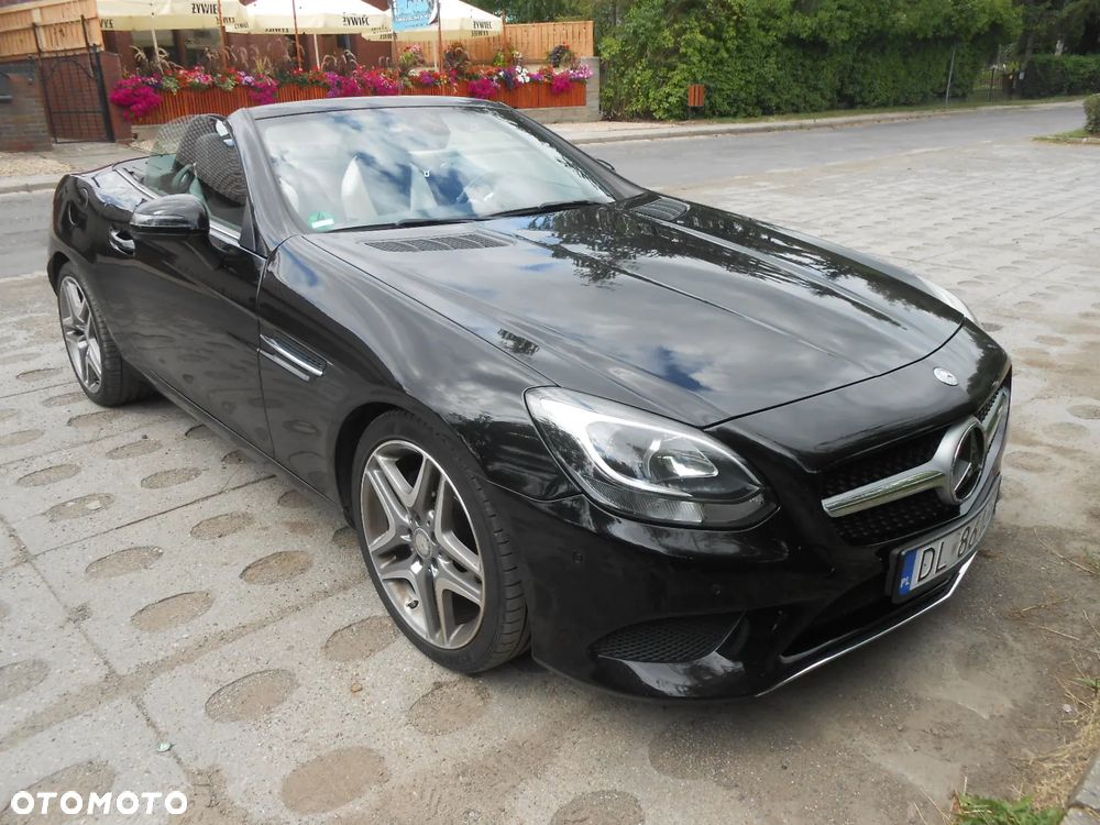 Mercedes-Benz SLC - 1