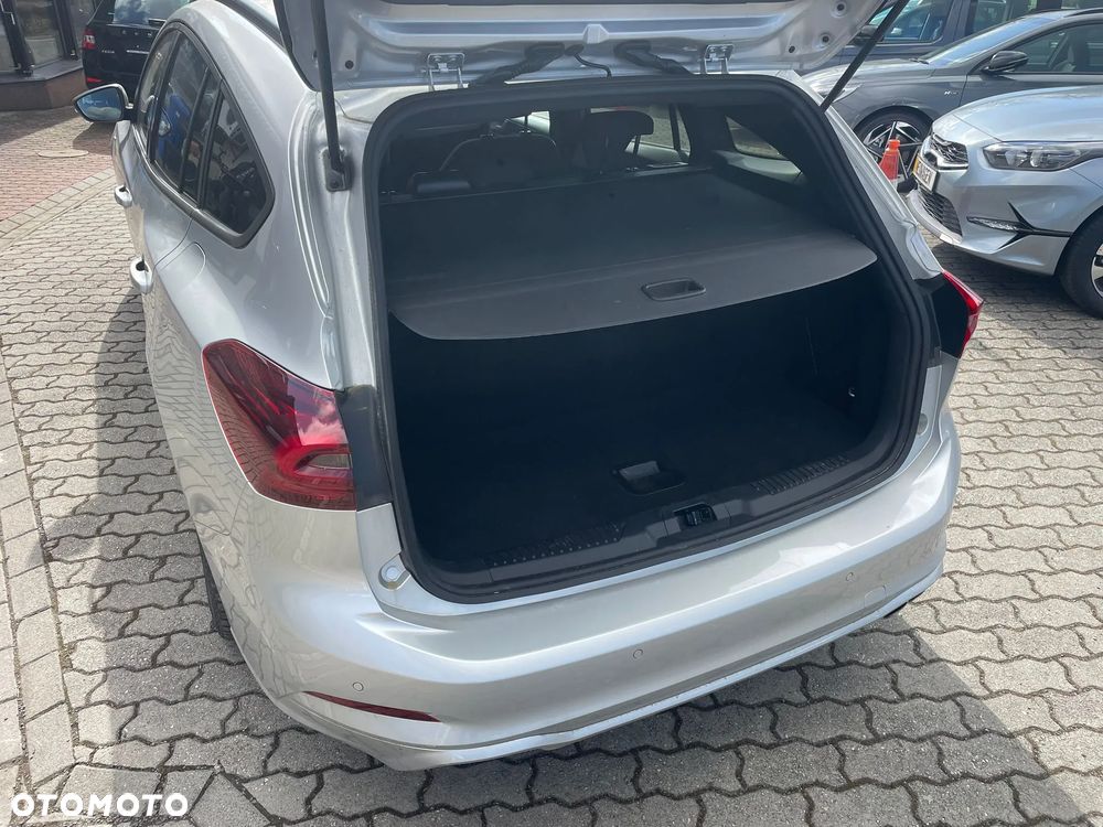 Ford Focus 1.0 EcoBoost mHEV ST-Line X - 4
