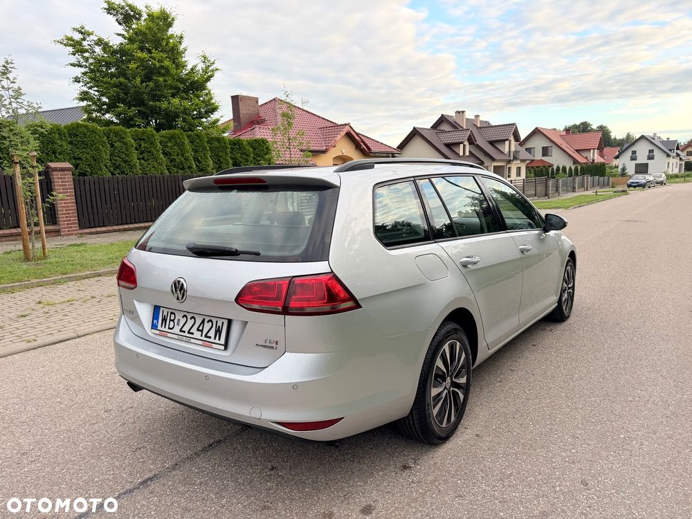 Volkswagen Golf - 2