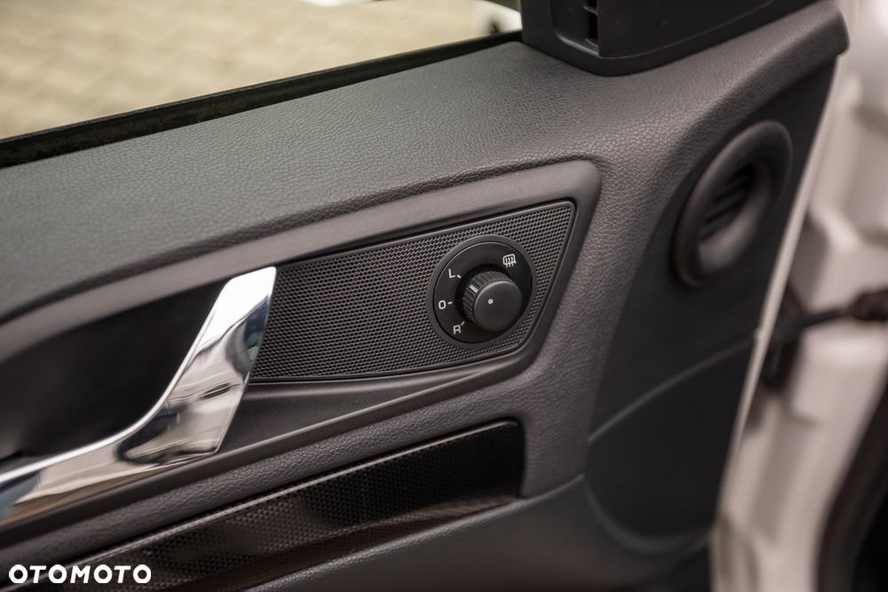 Skoda Octavia 2.0 TDI CR DPF RS - 23