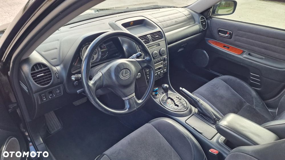 Lexus IS 200 Elegance - 13