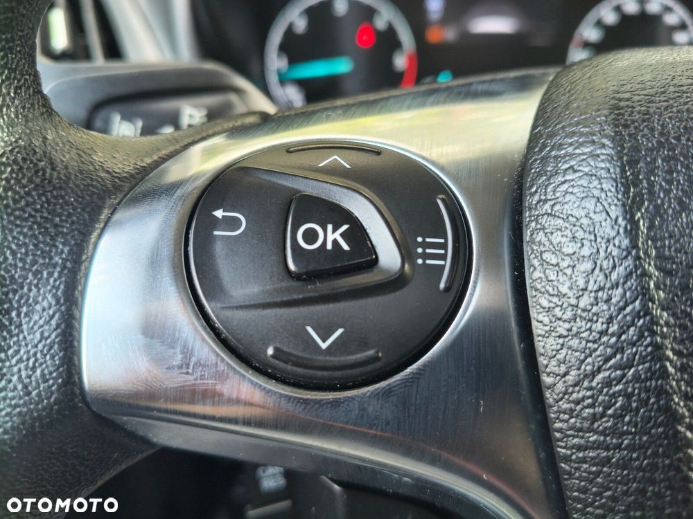 Ford Tourneo Connect Grand - 27