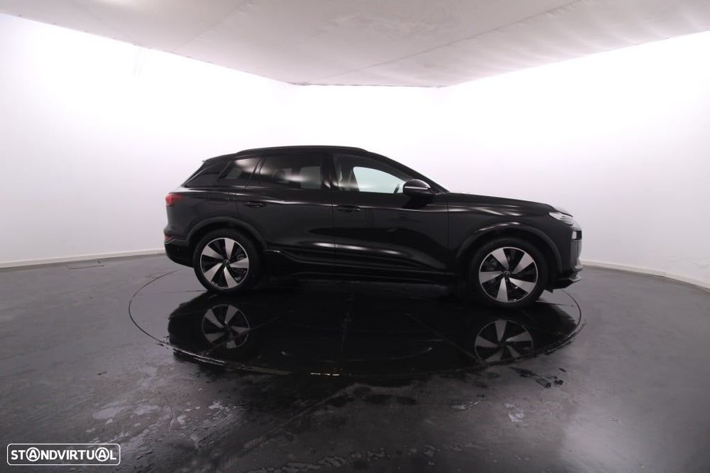 Audi Q6 e-tron - 10
